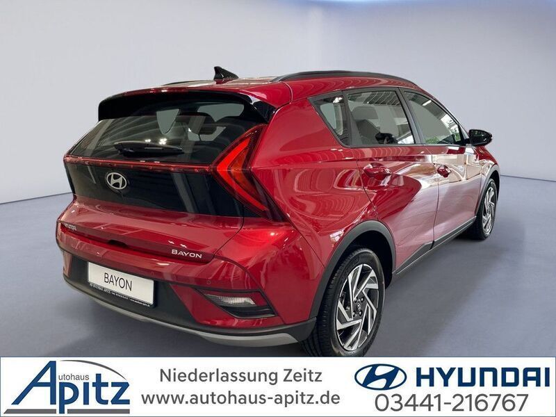 Neu Hyundai Bayon Trend 101 PS (74 kW) 2025 Rot SUV