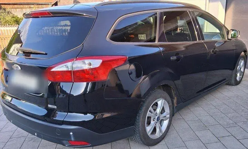 Gebraucht Ford Focus 116 PS (85 kW) 2011 Schwarz Kombi