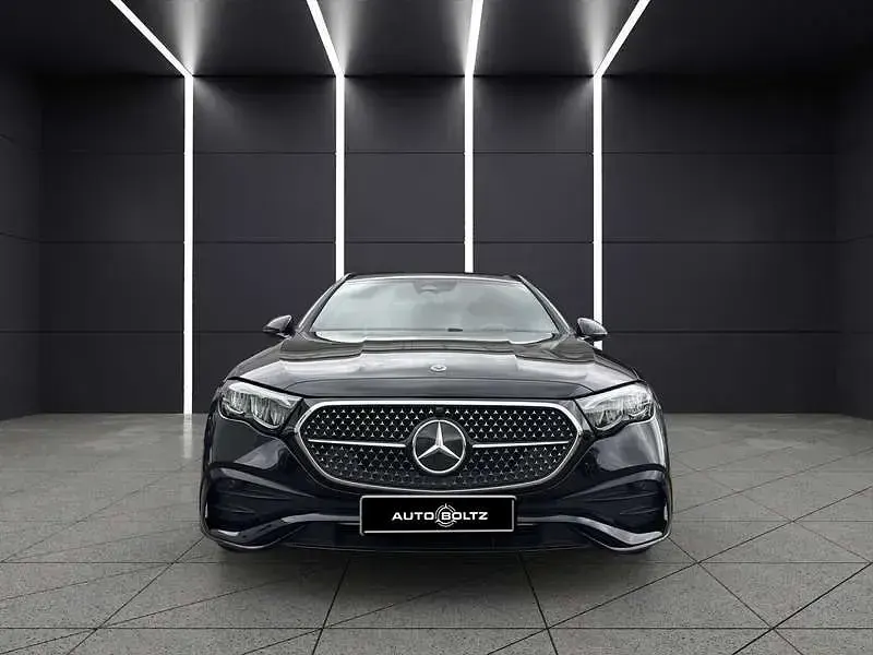 Gebraucht Mercedes E220 Night 197 PS (144 kW) 2025 Schwarz Limousine