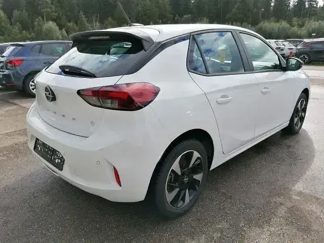 Gebraucht Opel Corsa-e Edition 100 kW (136 PS) 2023 Weiss Kleinwagen