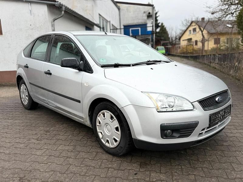 Gebraucht Ford Focus 101 PS (74 kW) 2005 Silber Kleinwagen