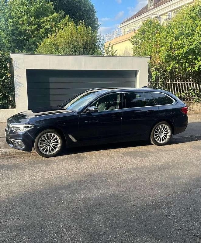 Gebraucht BMW 540 Luxury Line 320 PS (235 kW) 2019 Blau Kombi