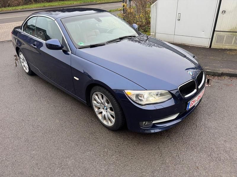 Gebraucht BMW 320 Cabriolet Comfort Edition 170 PS (125 kW) 2012 Blau Cabrio
