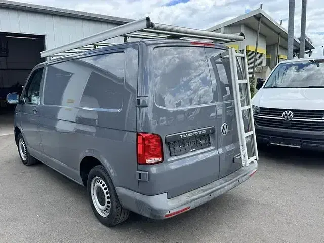 Usado VW Transporter 110 CV (80 kW) 2020 Gris Van