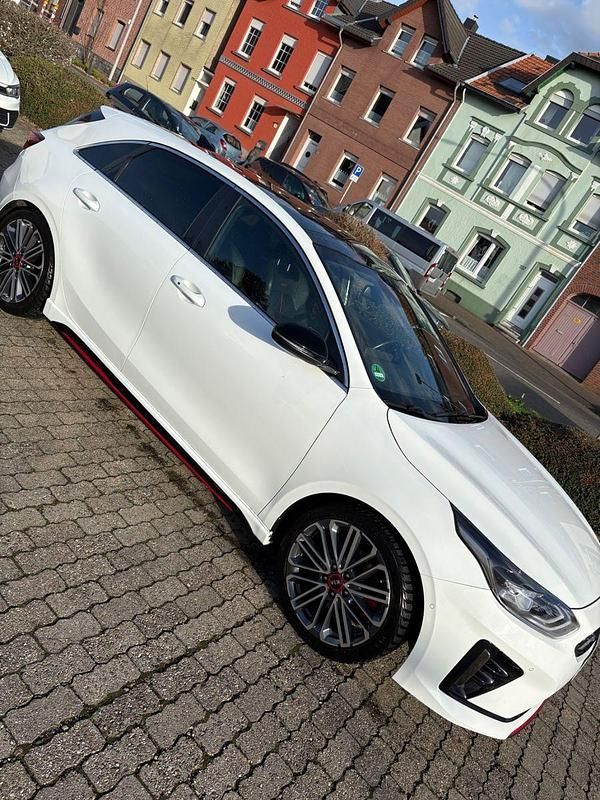 Gebraucht Kia Ceed GT GT 204 PS (150 kW) 2020 Weiß Limousine