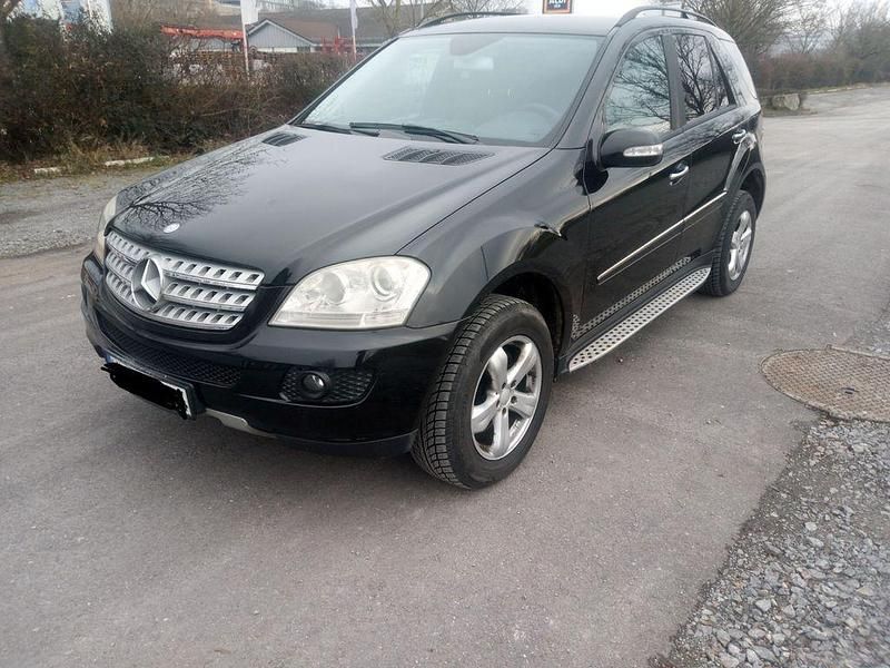 Gebraucht Mercedes ML280 190 PS (139 kW) 2006 Schwarz SUV