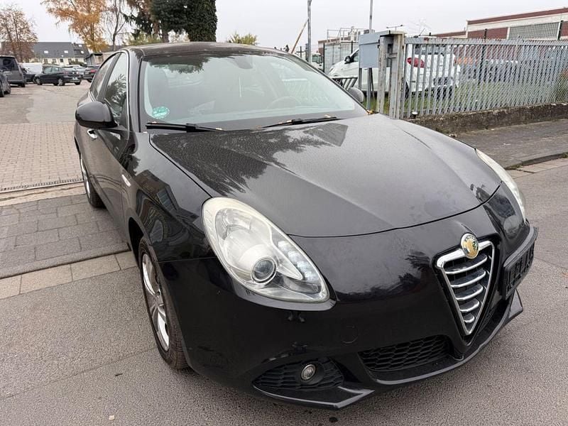 Gebraucht Alfa Romeo Giulietta 140 PS (102 kW) 2011 Schwarz Kleinwagen