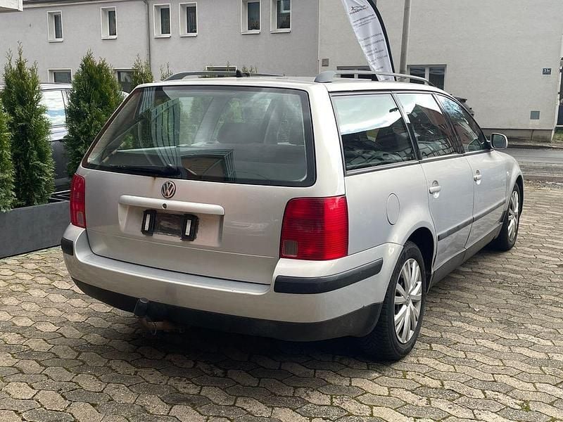 Gebraucht VW Passat 150 PS (110 kW) 1998 Silber Kombi