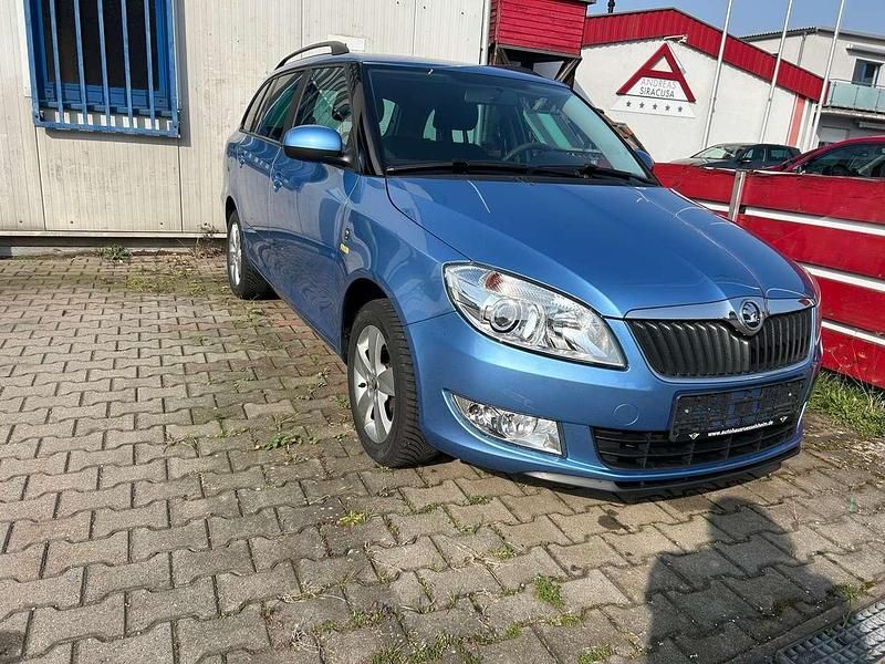 Gebraucht Skoda Fabia Fresh 90 PS (66 kW) 2014 Denimblau metallic Kombi
