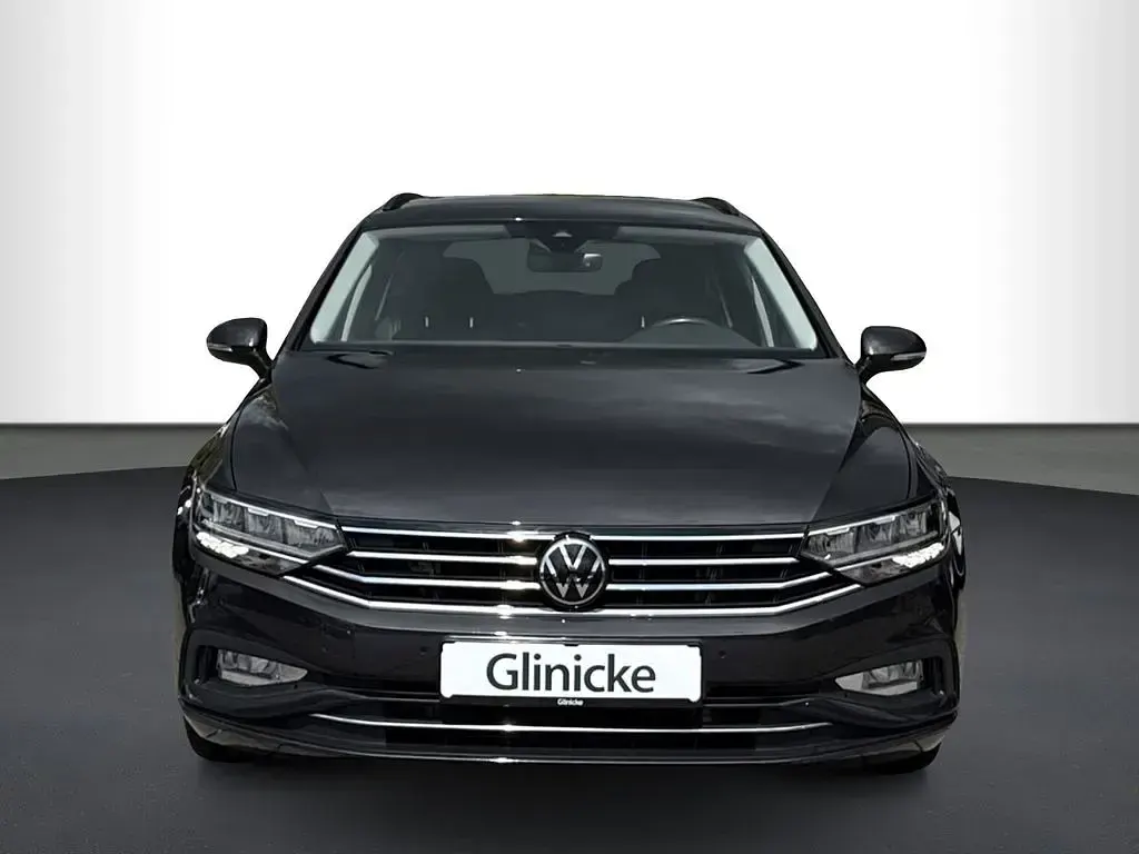 Gebraucht VW Passat Business 150 PS (110 kW) 2022 Mangangrau metallic Kombi