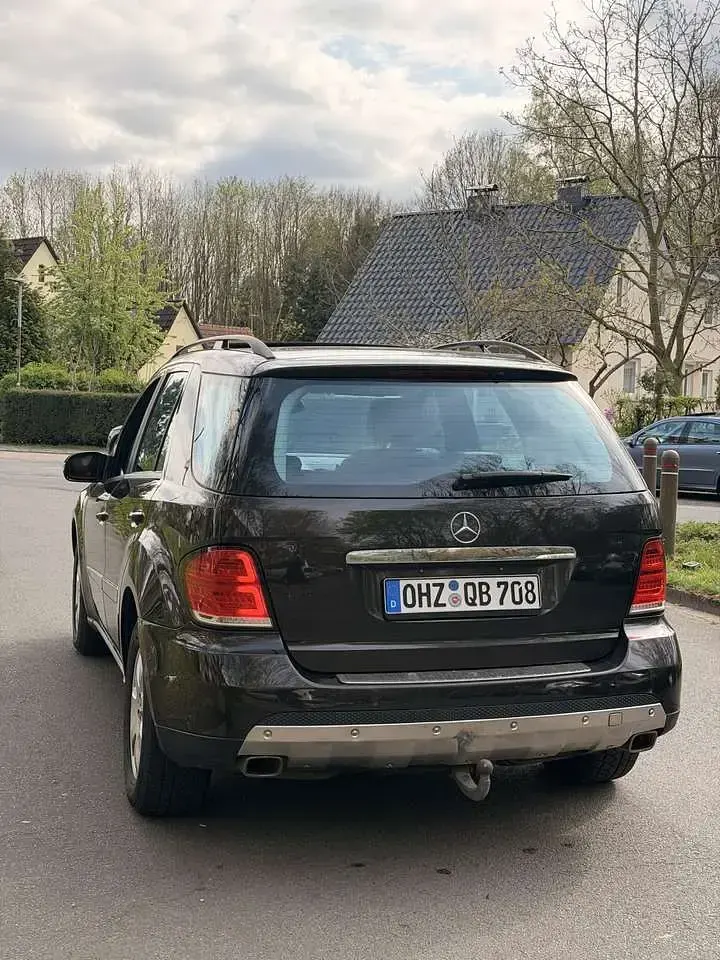 Gebraucht Mercedes ML320 224 PS (164 kW) 2008 SUV
