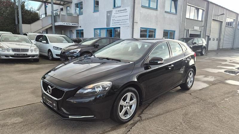 Gebraucht Volvo V40 Kinetic 122 PS (89 kW) 2017 Schwarz Limousine