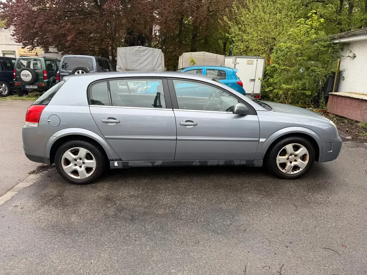 Second-hand Opel Signum 122 CP (89 kW) 2003 Albastru Hatchback
