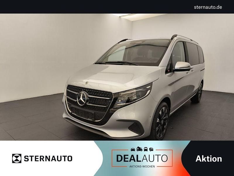 Hightechsilber metallic Gebraucht 2024 Mercedes V250 Style Van / Kleinbus | 67.950 € (Guter Preis) - Bild 1/4