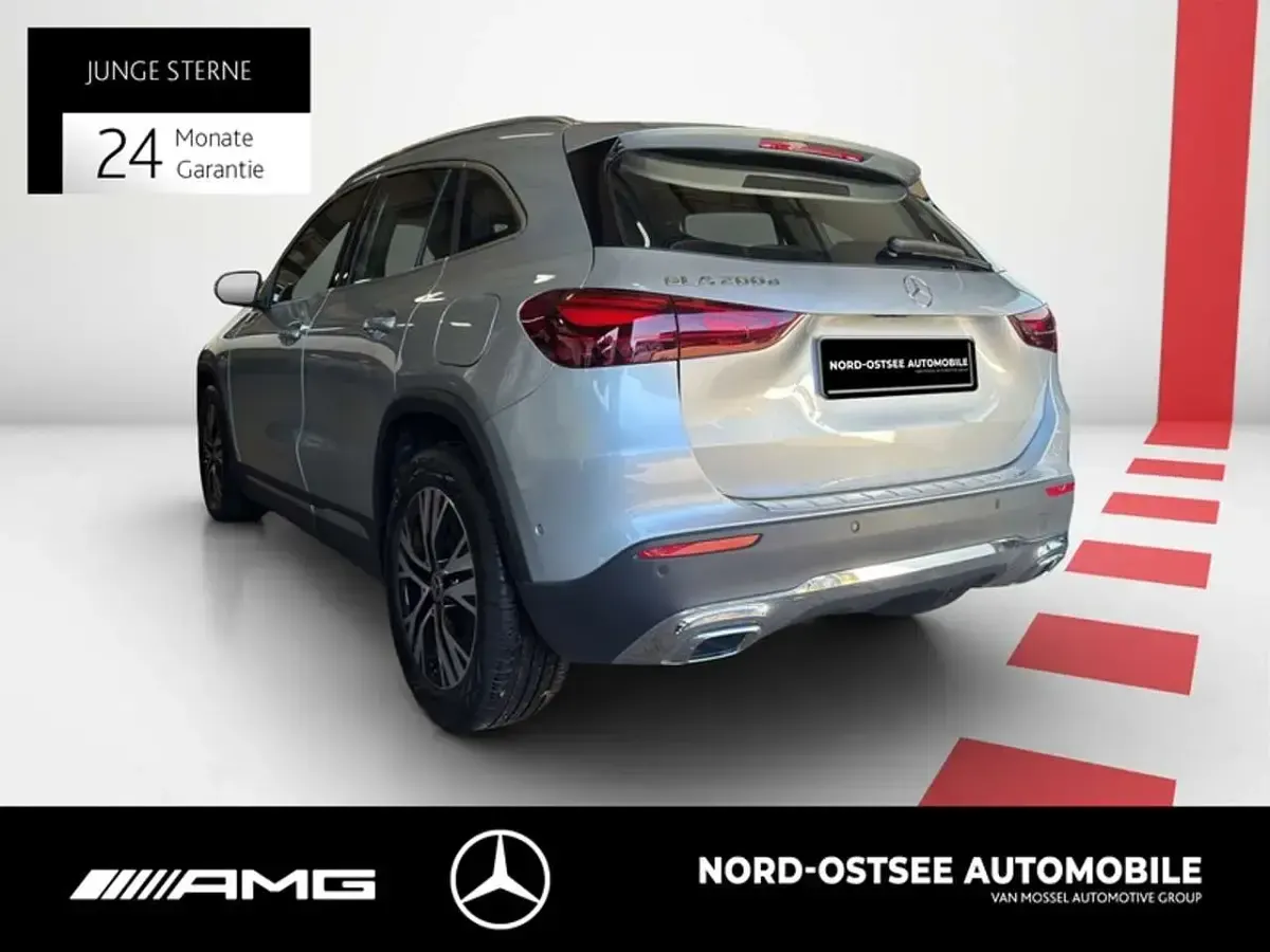 Gebraucht Mercedes GLA200 Progressive 150 PS (110 kW) 2025 Metalliclack hightechsilber SUV