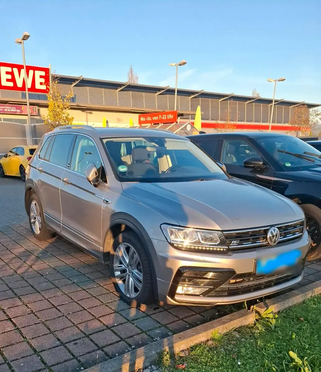Gebraucht VW Tiguan R-line 179 PS (131 kW) 2017 Grau SUV