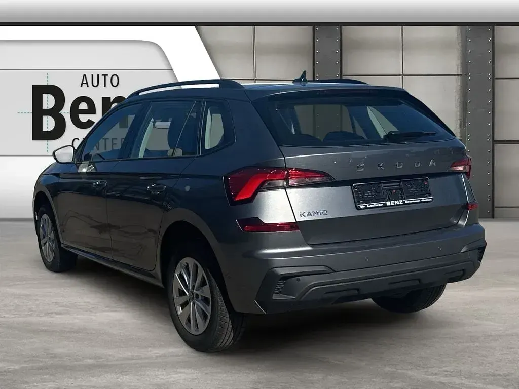 Neu Skoda Kamiq Essence 116 PS (85 kW) 2026 Grau SUV