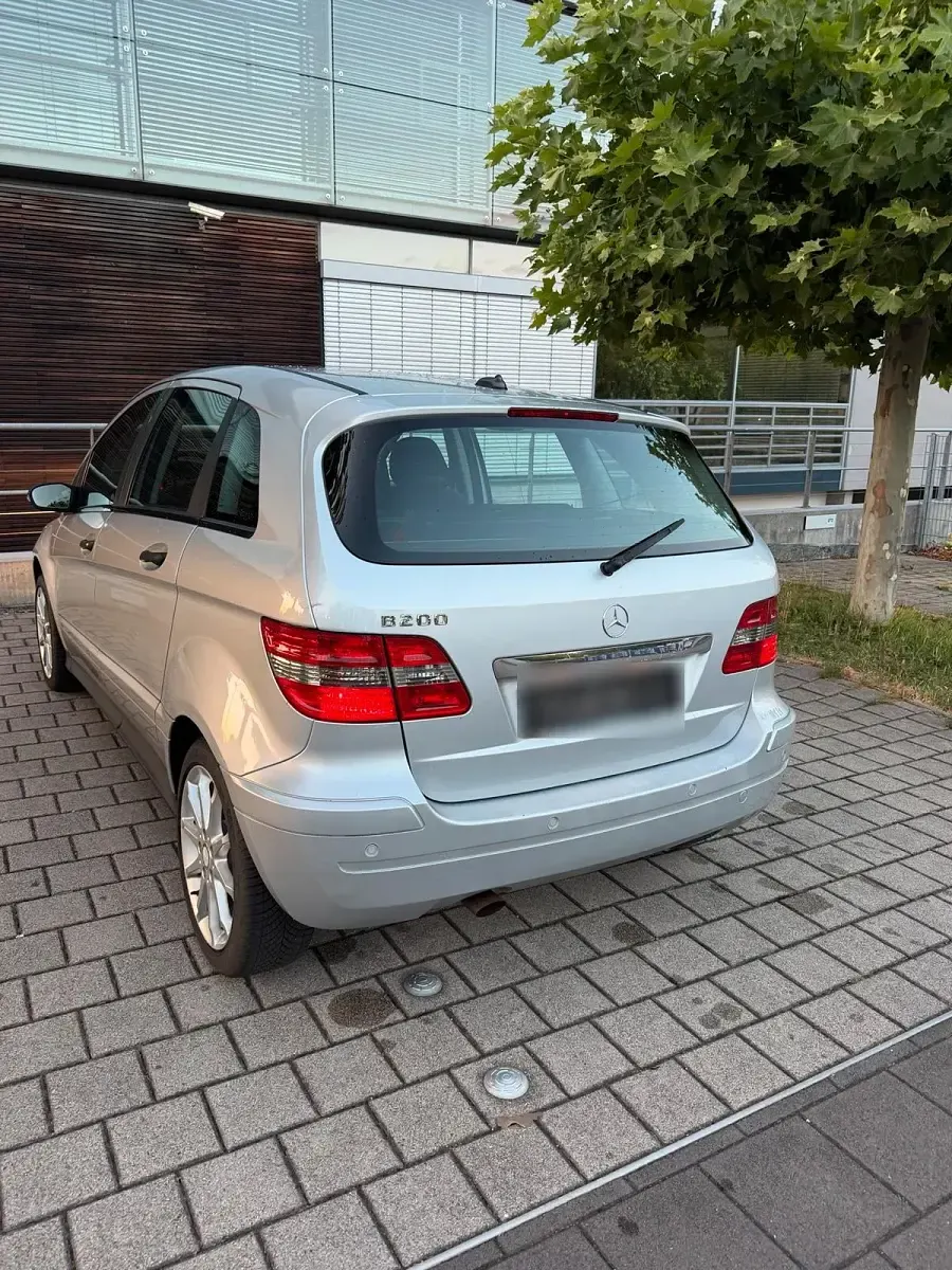 Gebraucht Mercedes B200 Avantgarde 136 PS (100 kW) 2007 Silber Van / Kleinbus