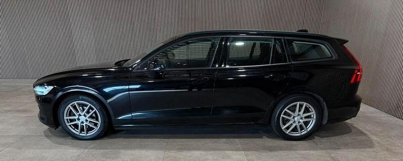 Gebraucht Volvo V60 190 PS (139 kW) 2019 Schwarz Kombi