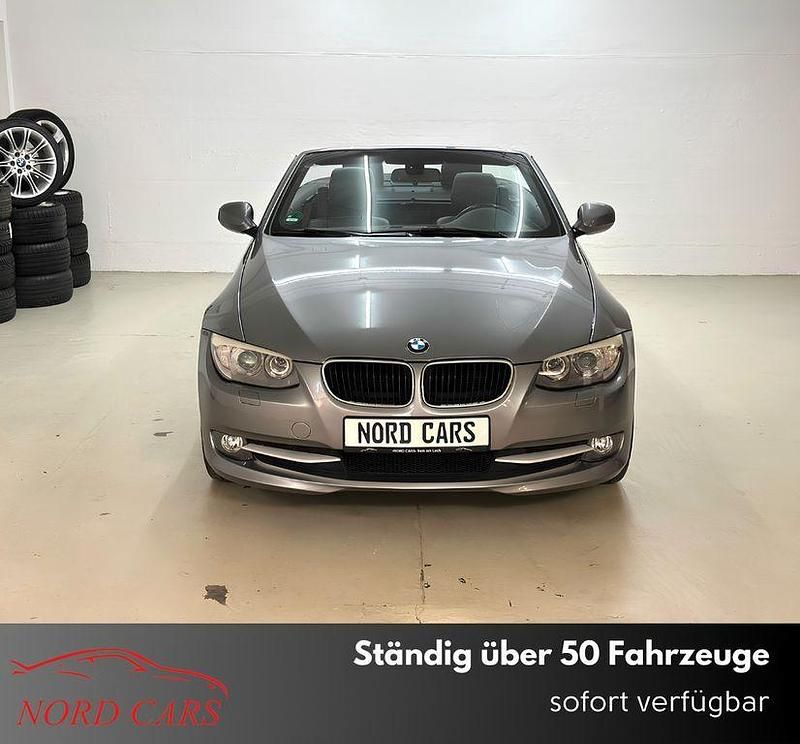 Grau Gebraucht 2010 BMW 318 Cabriolet Sport Line Cabrio | 13.700 € (Etwas zu teuer) - Bild 1/4