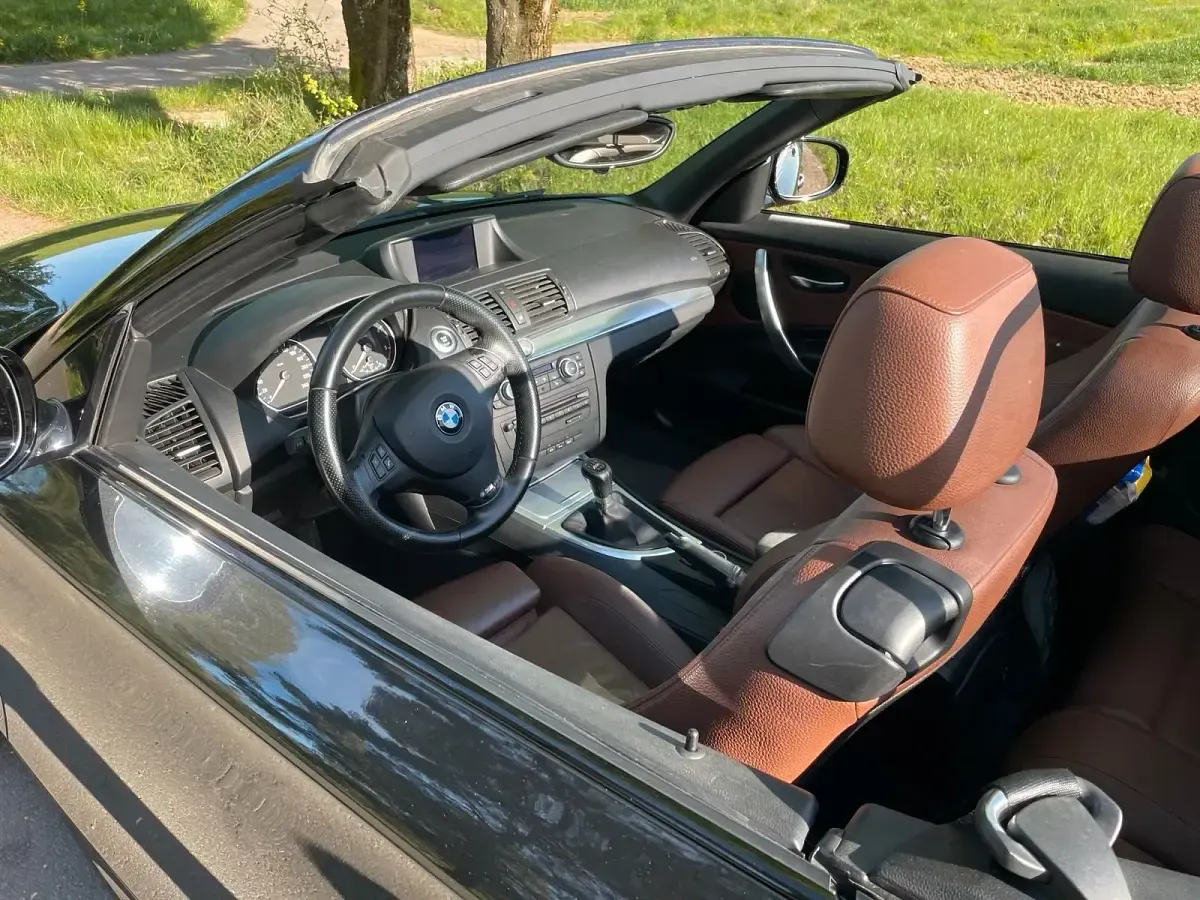 Gebraucht BMW 118 Cabriolet M Sport 143 PS (105 kW) 2010 Schwarz Cabrio