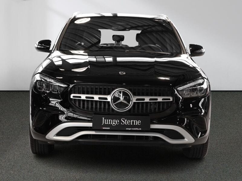 Gebraucht Mercedes GLA200 163 PS (119 kW) 2024 Schwarz SUV