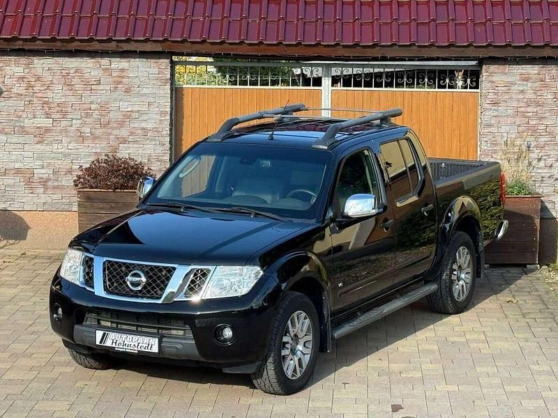 Schwarz Gebraucht 2012 Nissan Navara Abholung | 19.900 € - Bild 1/4