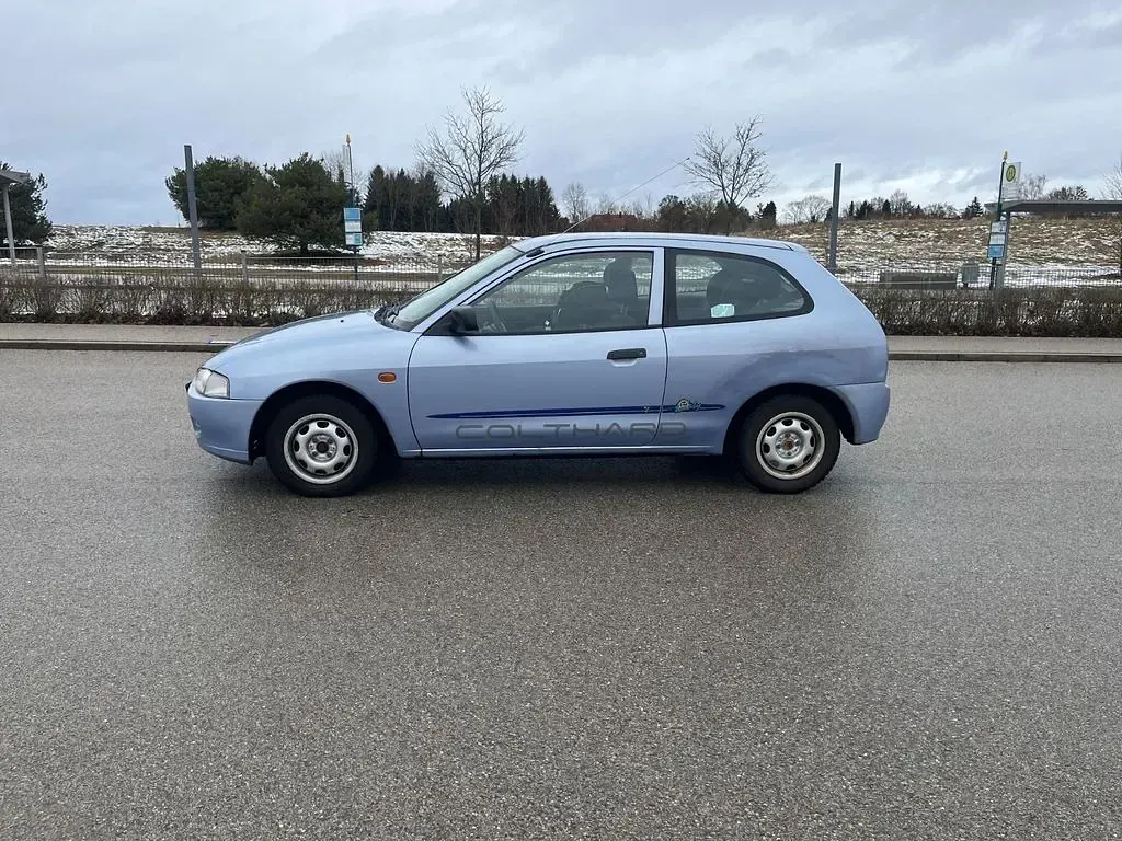 Gebraucht Mitsubishi Colt 75 PS (55 kW) 1997 Blau Kleinwagen
