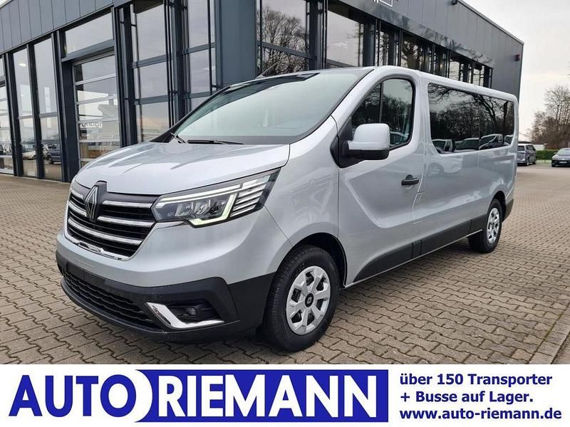 Gebraucht Renault Trafic Equilibre 150 PS (110 kW) 2024 Highland grey (grau) Van / Kleinbus