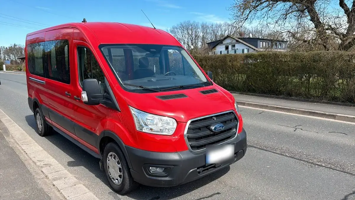 Gebraucht Ford Transit 105 PS (77 kW) 2021 Rot Van / Kleinbus