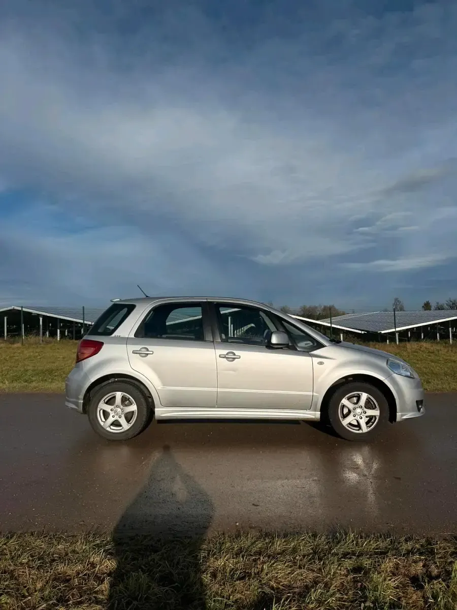 Gebraucht Suzuki SX4 120 PS (88 kW) 2011 Silber Limousine
