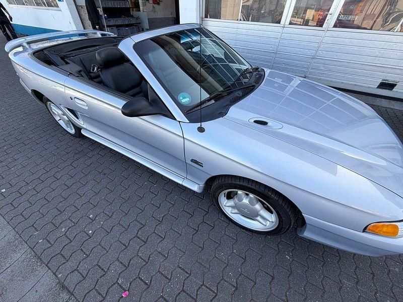 Second-hand Ford Mustang 218 CP (160 kW) 1995 Albastru Cabrio