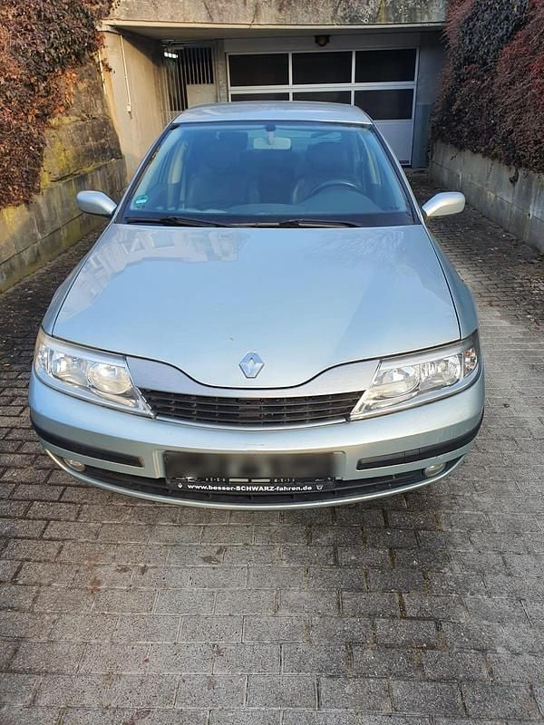 Gebraucht Renault Laguna II 120 PS (88 kW) 2002 Silber Limousine