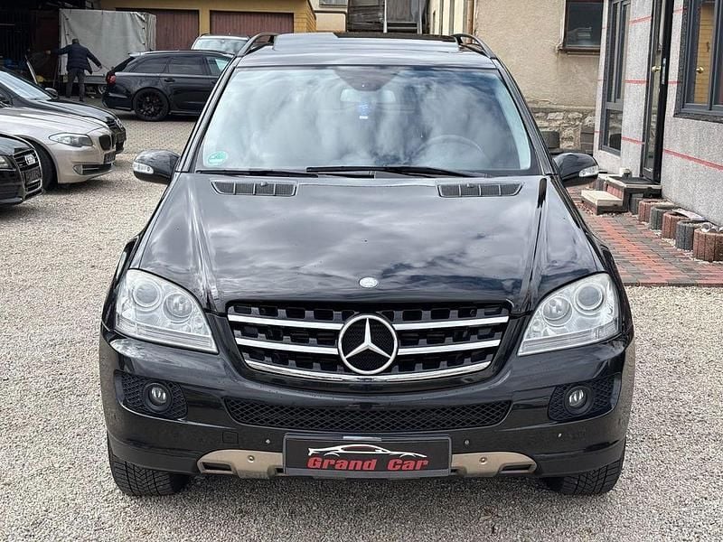 Gebraucht Mercedes ML320 224 PS (164 kW) 2007 Schwarz SUV