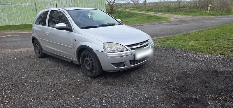 Usata Opel Corsa 85 CV (62 kW) 2006 Argento Utilitaria