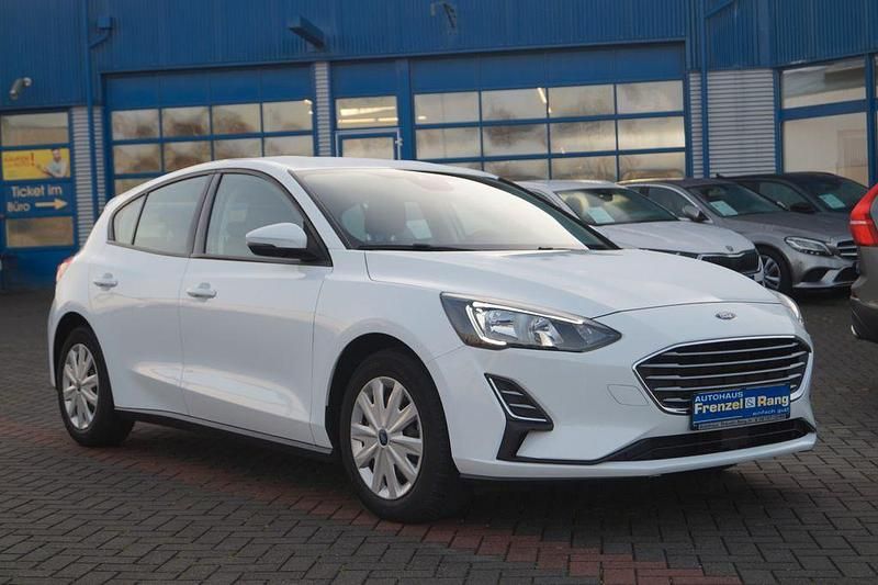 Gebraucht Ford Focus 101 PS (74 kW) 2020 Weiß Limousine