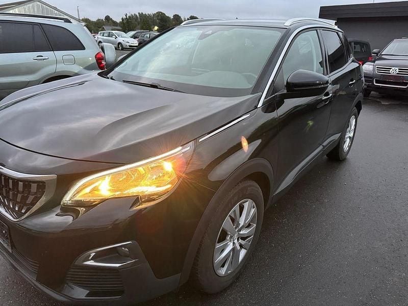 Schwarz Gebraucht 2018 Peugeot 3008 Active SUV | 8.700 € (Superpreis) - Bild 1/4