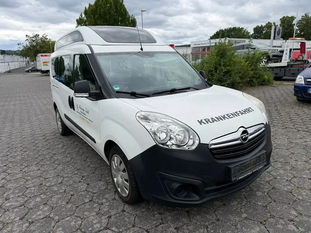 Gebraucht Opel Combo Edition 120 PS (88 kW) 2017 Weiß Van / Kleinbus
