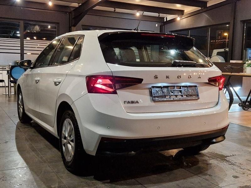 Gebraucht Skoda Fabia Ambition 95 PS (69 kW) 2022 Weiß Limousine
