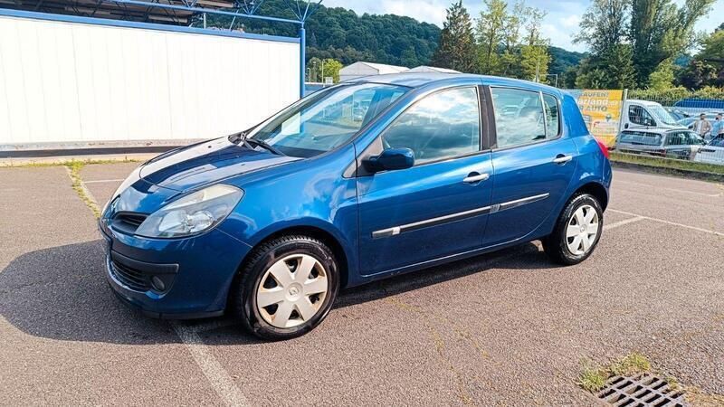 Blau Gebraucht 2007 Renault Clio II Dynamique Limousine | 1.800 € (Fairer Preis) - Bild 1/4