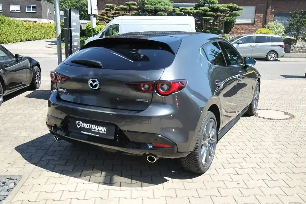 Gebraucht Mazda 3 Center-Line 140 PS (102 kW) 2025 Grau Limousine