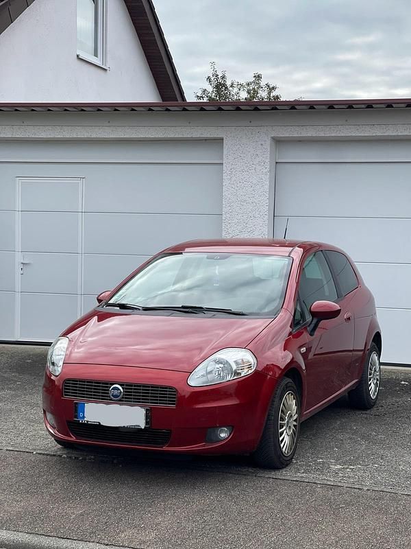 Rot Gebraucht 2007 Fiat Punto Kleinwagen | 2.300 € (Fairer Preis) - Bild 1/4