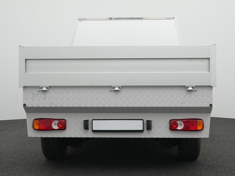 Gebraucht Peugeot e-Expert 100 kW (136 PS) 2025 Kaolinweiß Van