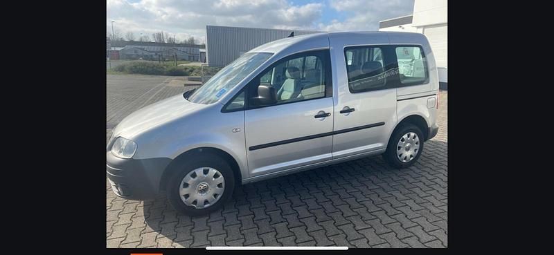 Second-hand VW Caddy 105 CP (77 kW) 2009 Argintiu Monovolum
