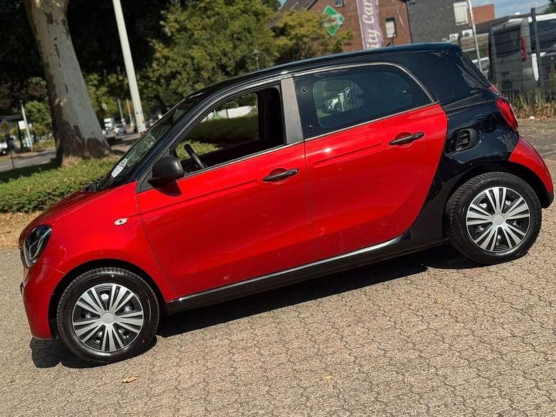 Gebraucht Smart ForFour Basis 71 PS (52 kW) 2017 Schwarz Kleinwagen