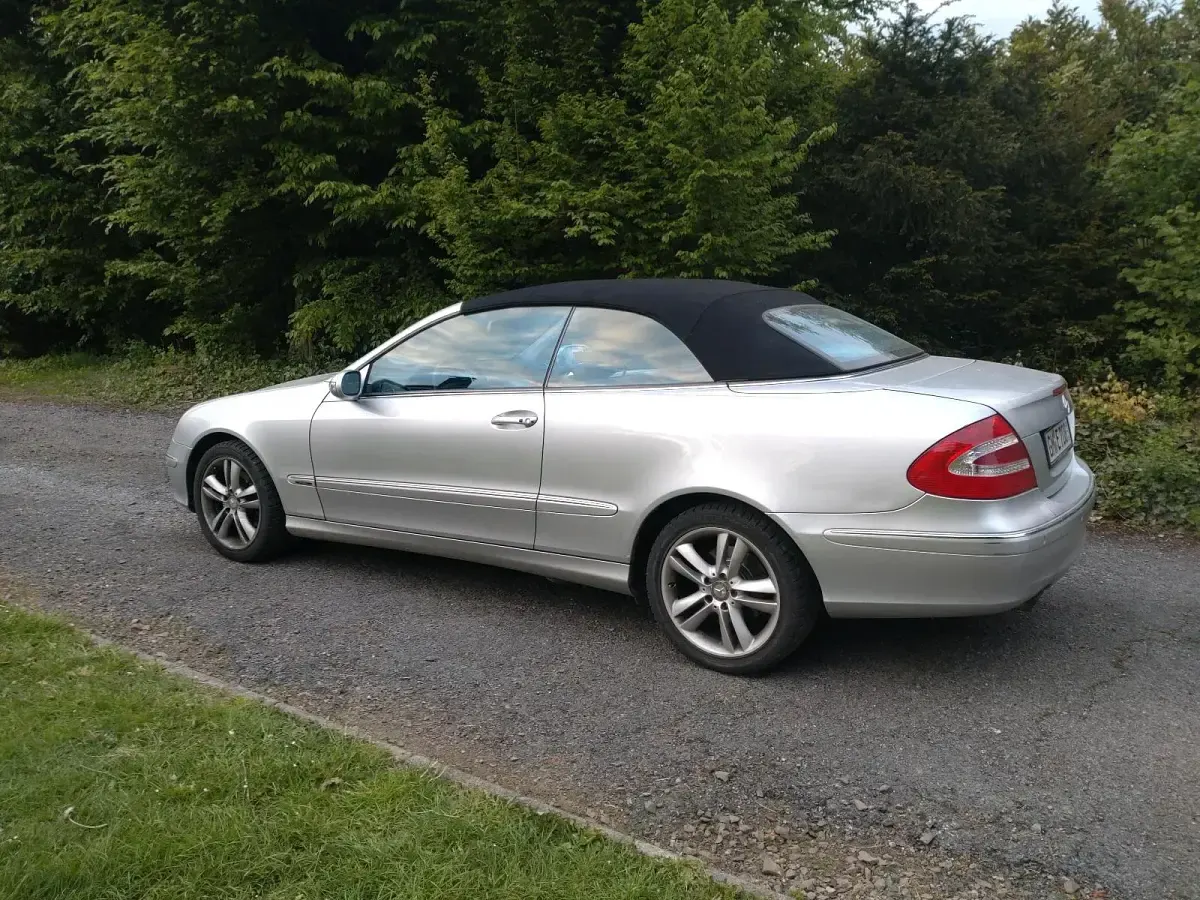 Gebraucht Mercedes CLK240 Avantgarde 170 PS (125 kW) 2003 Silber Cabrio