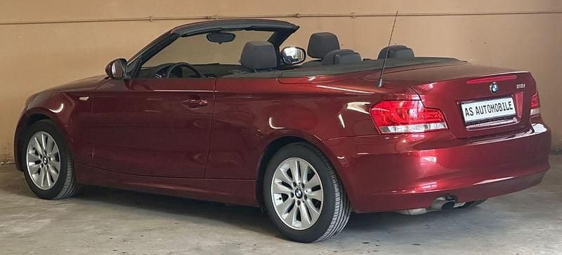 Gebraucht BMW 118 Cabriolet Advantage 143 PS (105 kW) 2012 Rot Cabrio