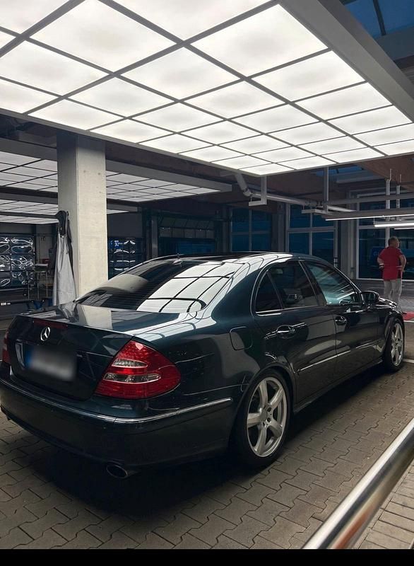 Gebraucht Mercedes E320 224 PS (164 kW) 2005 Blau Limousine