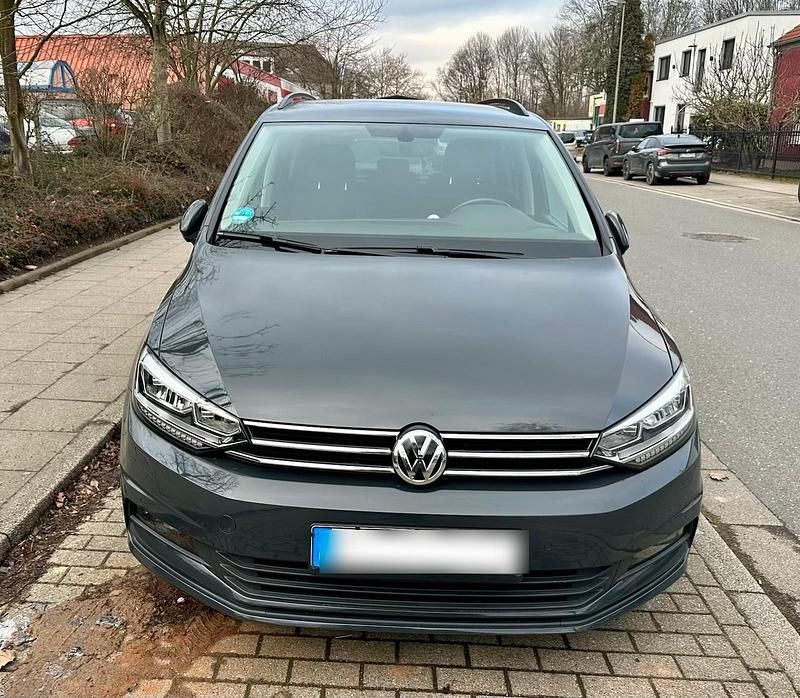 Gebraucht VW Touran 150 PS (110 kW) 2018 Grau Van / Kleinbus