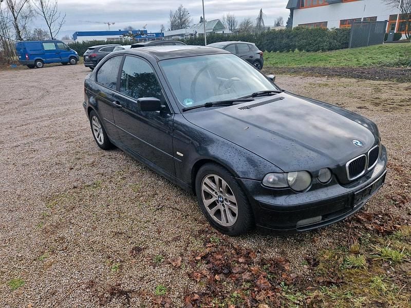 Schwarz Gebraucht 2003 BMW 02 Limousine | 1.400 € - Bild 1/4